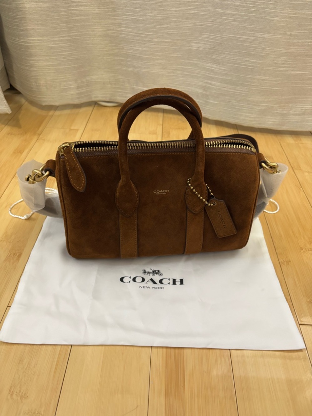 New with Tags Authentic Coach Brown Compass 25 Satchel